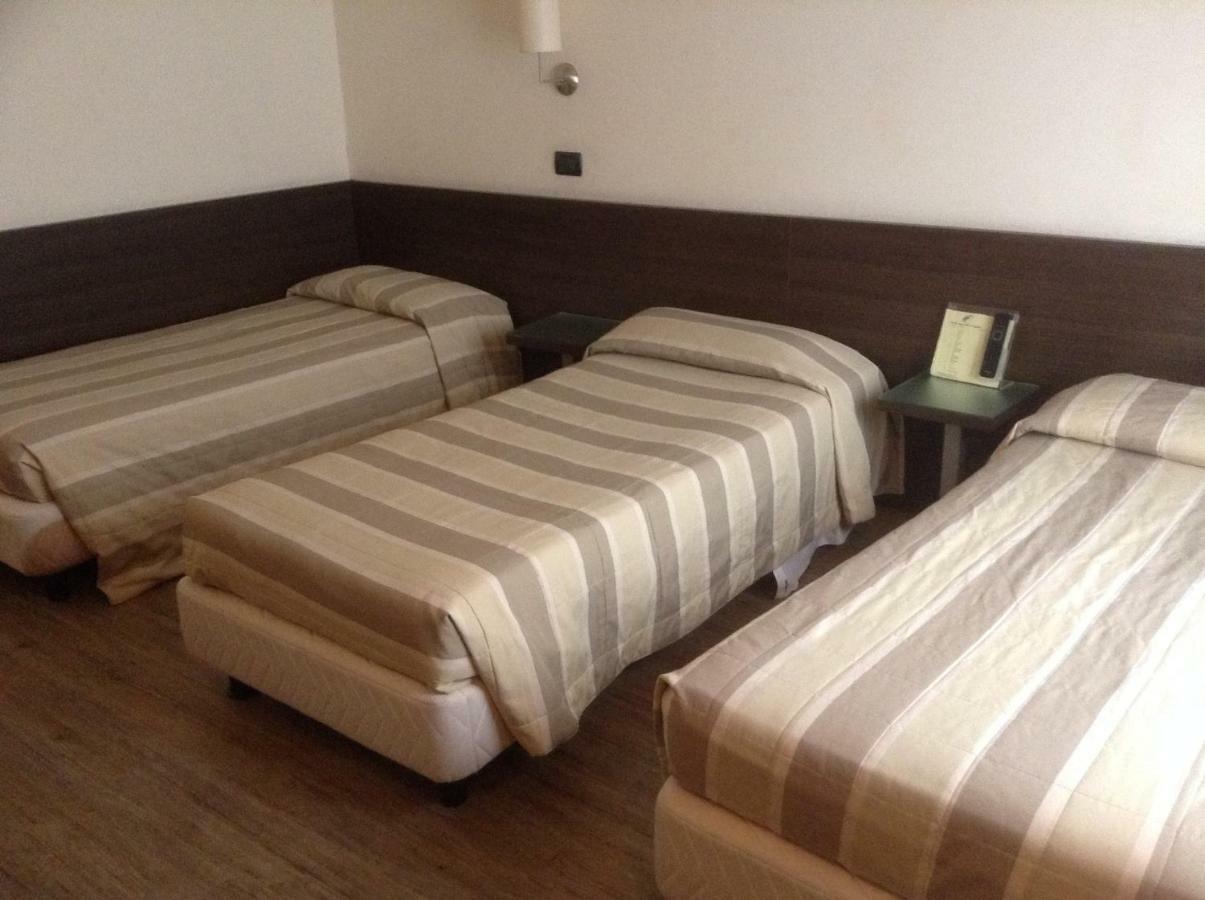 Hotel Fiera Wellness & Spa โบโลญญา ห้อง รูปภาพ