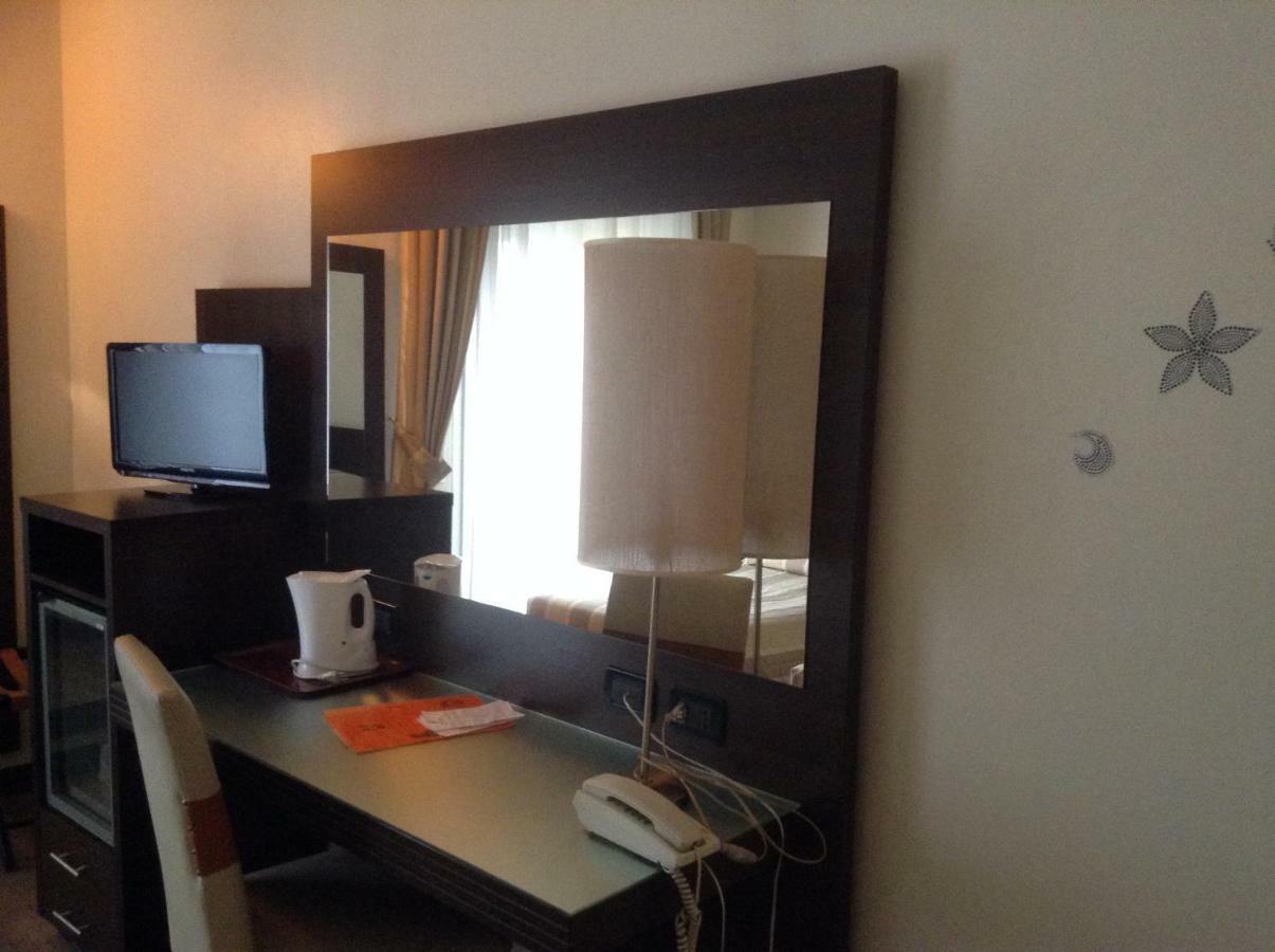 Hotel Fiera Wellness & Spa โบโลญญา ห้อง รูปภาพ